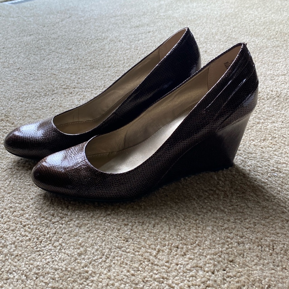 Bandolino brown wedge.